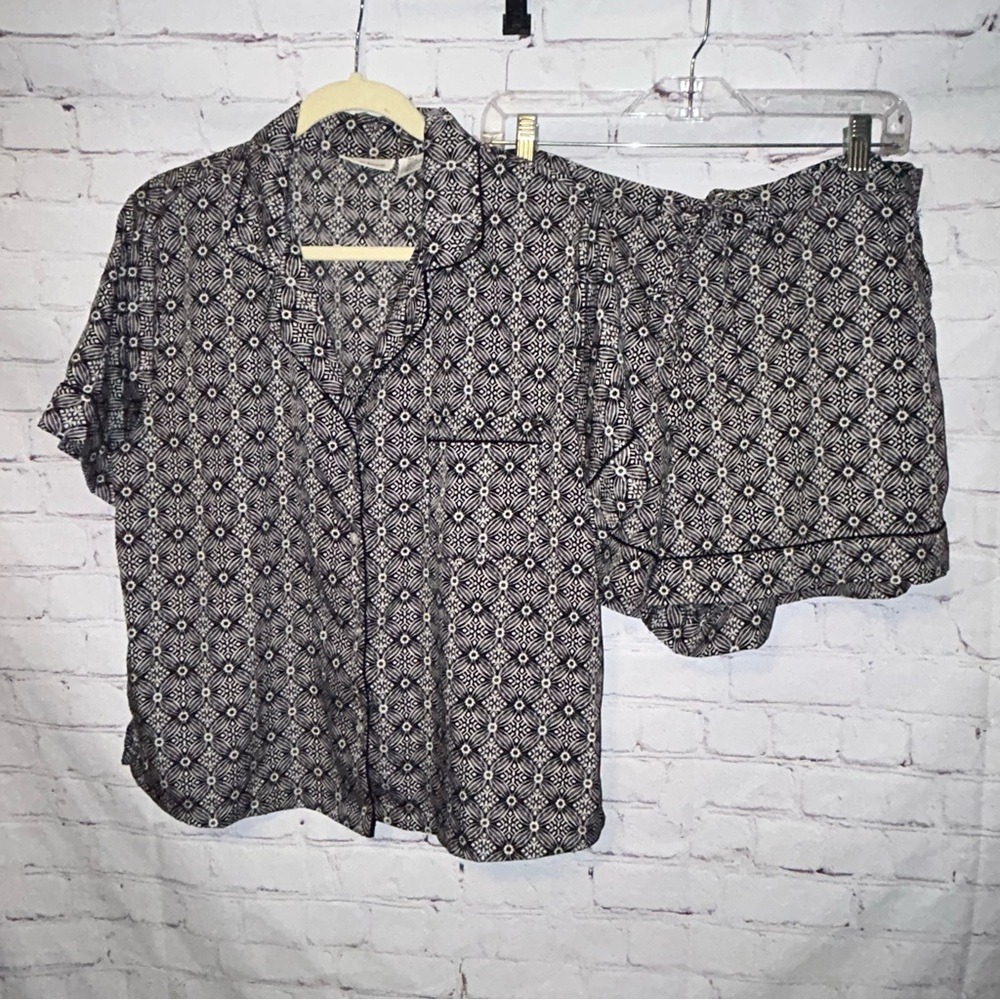 Haute Hippie pajama short set‎ size L - Picture 2 of 10